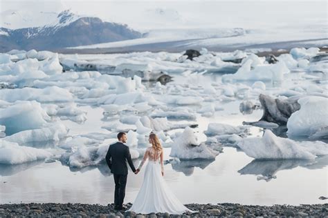 Winter Elopement Packages, Planning, Tips & Ideas in 2022