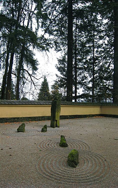 Shadows On Stone: Sculpture and the Japanese Garden