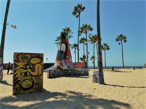 Venice Beach Graffiti Park by cdooginz on DeviantArt