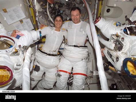 Sunita williams spacewalk hi-res stock photography and images - Alamy