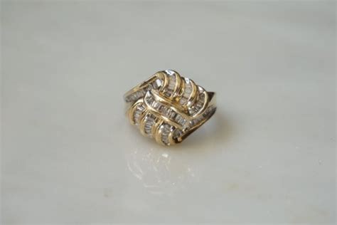 Diamond Baguette Knot Ring / Vintage Estate 10K Gold … - Gem