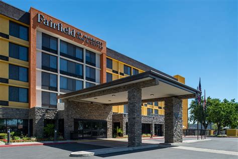 Fairfield Inn & Suites by Marriott Bakersfield Central Bakersfield, California, US ...