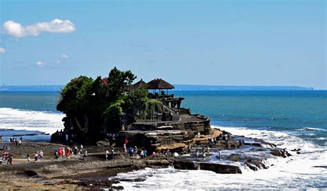 Hotels Near Tanah Lot, Bali - Indonesia - Xelexi.com