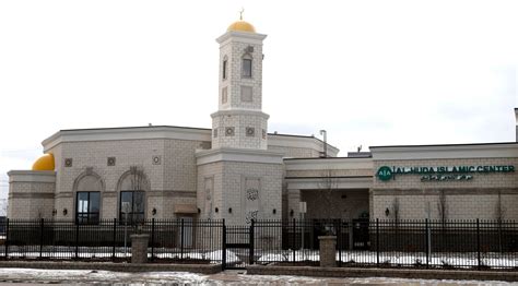 Dearborn police shoot dead man after suspected mosque arson