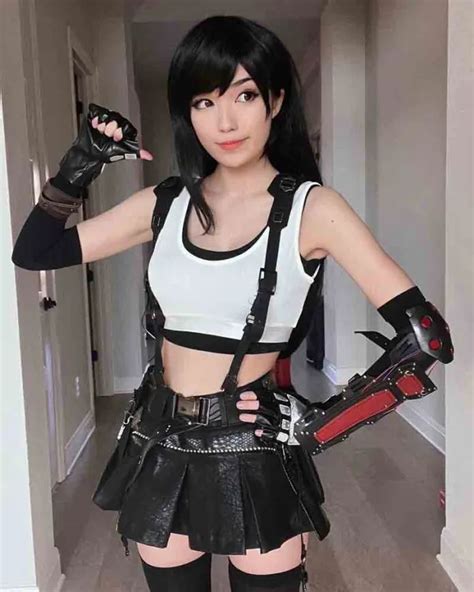 Emily Schunk (Emiru) Bio, Age, Boyfriend, Net Worth, Photos, Wiki | Cosplay woman, Tifa cosplay ...