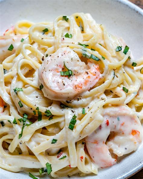 Creamy Shrimp Alfredo Pasta - Recipe Video | Blondelish.com