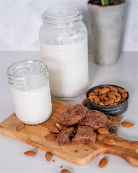 How To Make Almond Milk + Chocolate Almond Milk Recipe - The Edgy Veg