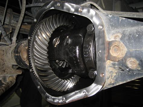 File:Dana 60 Dodge 4.10 gears.jpg - Wikimedia Commons