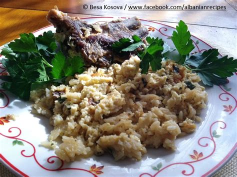 Elbasan Casserole with Rice / © Besa Kosova / www.facebook.com/albanianrecipes