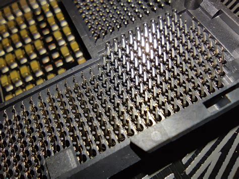 [OC] Pic of LGA 1200 motherboard socket that modern Intel CPUs use. (2592x1944) : r/MacroPorn