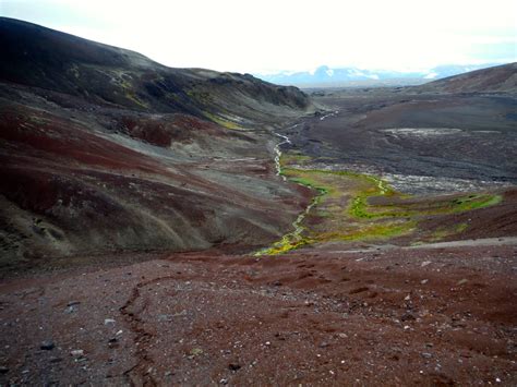 9-day hiking traverse in Mount Edziza, Canada. 9-day trip. ACMG guide