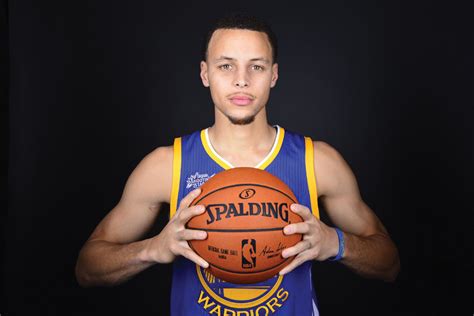 Steph Curry breaks NBA record for 3-pointers | Richmond Free Press ...