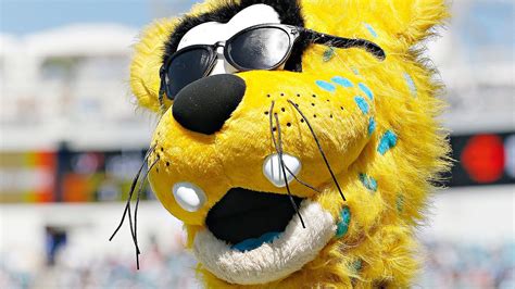 Mascot brings new meaning to scratch golfer - ESPN - Jacksonville ...