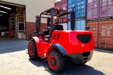 2020 Sino Plant Forklift 4x4 3 ton Diesel forklift Forklifts Machinery for sale in Gauteng | R ...