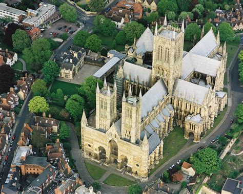 Lincoln Cathedral on Twitter | Lincoln cathedral, Lincolnshire england ...