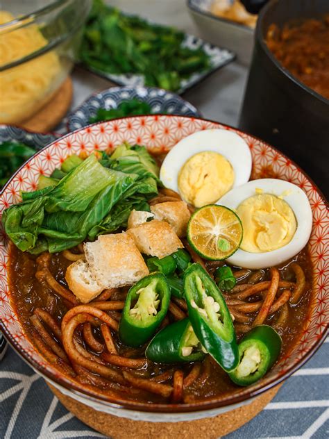 Mee Rebus (Malay noodles in sweet potato gravy) - Nomadette