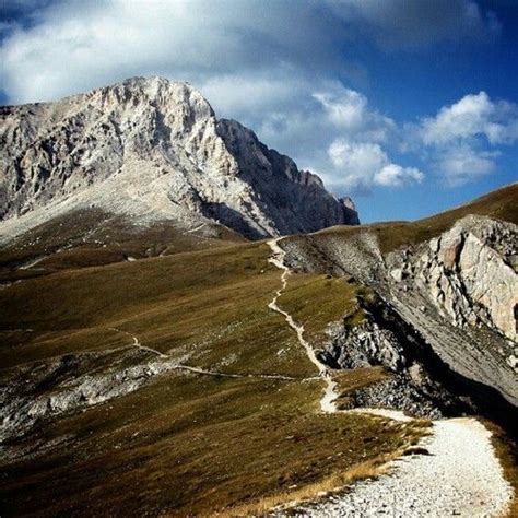 Abruzzo hiking, http://www.wikiloc.com/trails/hiking/italy/abruzzo | Hiking trip, Scenery ...