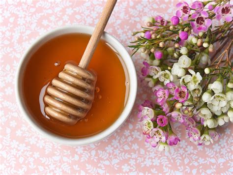 Manuka Honey for Skin: Benefits and Uses