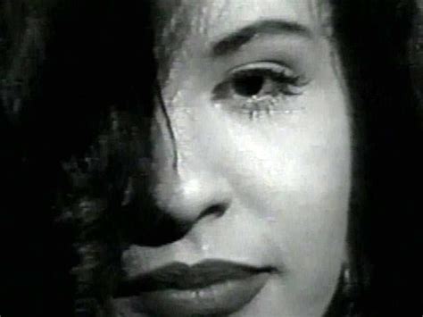 Image gallery for Selena: La carcacha (Music Video) - FilmAffinity