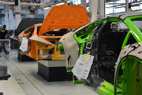 How Lamborghini Are Made: Factory Tour, Pics, Prod. Process | Digital Trends