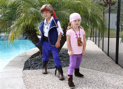 Izzy, Jake and the Neverland Pirate Costumes! | Kids costumes, Pirate costume, Diy halloween ...