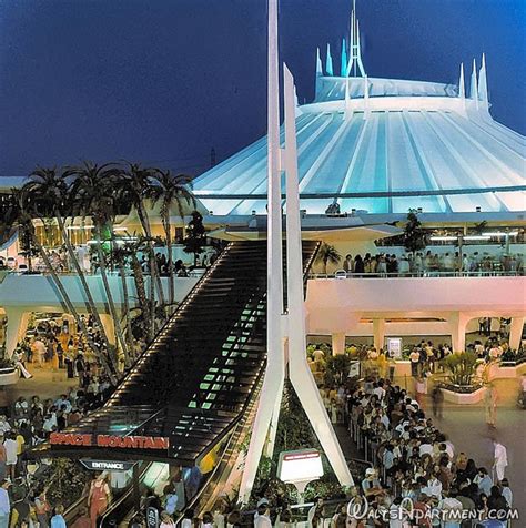 Space Mountain history and photos | Walt's Apartment