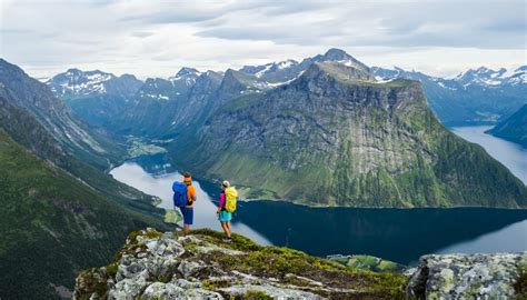 Top 5 Hiking Trails in Norway – Happy Hobbyists