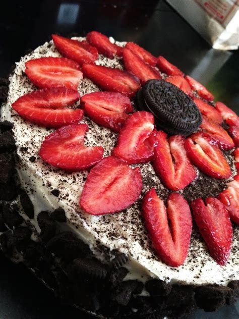 Strawberry Oreo Cake - Apron Warrior - Recipe Here!