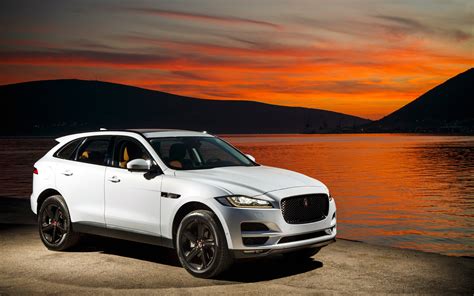 New Base Powertrain for the 2018 Jaguar F-PACE, XE and XF models - The Car Guide