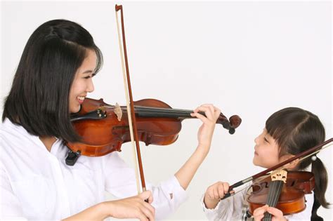 9 Features of a School That Offers Violin Lessons for Kids