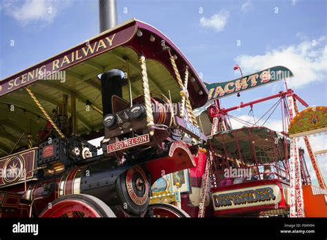 Restored [showman traction engine] hi-res stock photography and images - Alamy