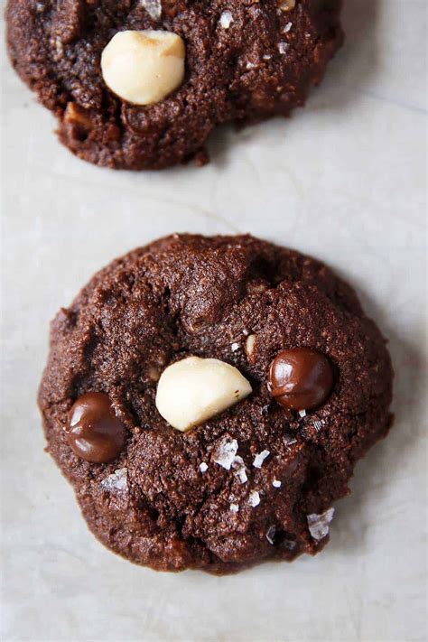 Double Chocolate Chunk Macadamia Nut Cookies - Lexi's Clean Kitchen