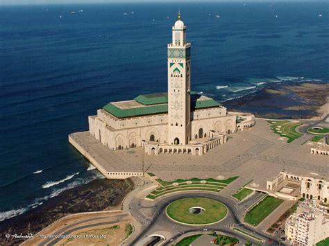 TMV Magazine - The Hassan II Mosque (nicknamed the ‘Cassablance...