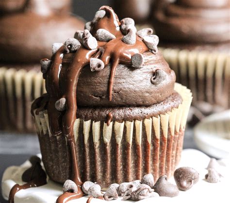 Healthy Gluten-Free Chocolate Cupcakes Recipe | Desserts With Benefits