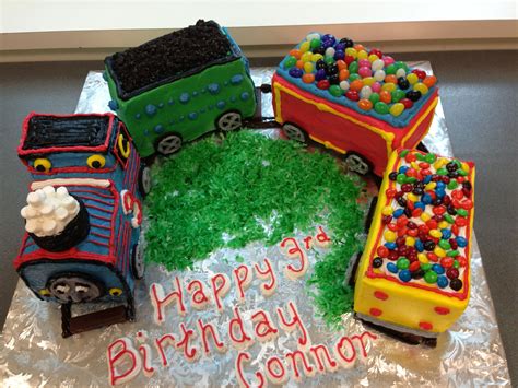 Choo choo train cake | Train birthday cake, Train cake, Buttercream ...