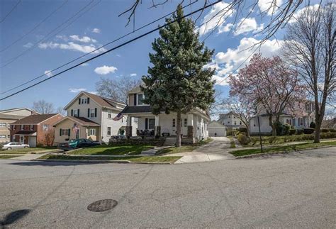 Homes with tree in Havertown, PA