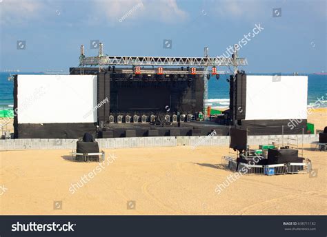 Outdoor Concert Stage Stock Photo 638711182 | Shutterstock