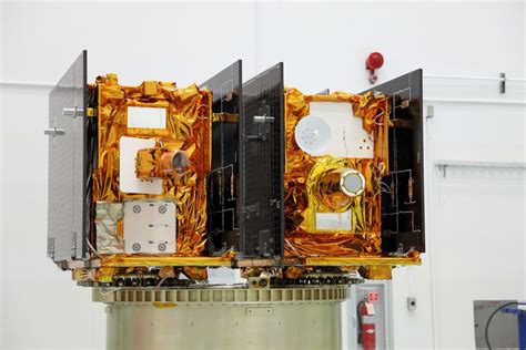 NASA Primes Twin Moon Gravity Probes for September Launch | Space