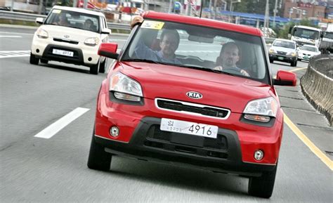 2010 Kia Soul Sport Road Test | Review | Car and Driver