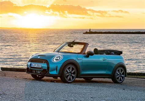 2023 Mini Cooper S Convertible Seaside Edition