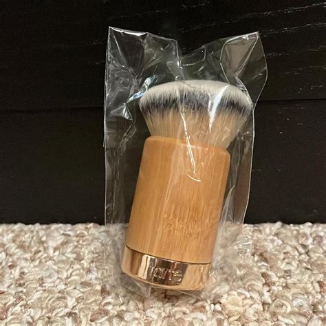 Tarte Angled Blur Brush never used before and still... - Depop