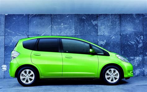 Honda Jazz Hybrid - reviews, prices, ratings with various photos