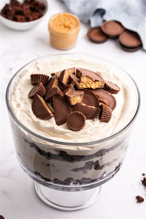 Peanut Butter Cup Brownie Trifle - Recipe Boy