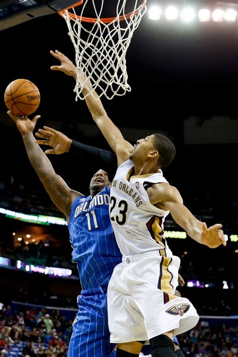 Anthony Davis Dunk On Glen Davis