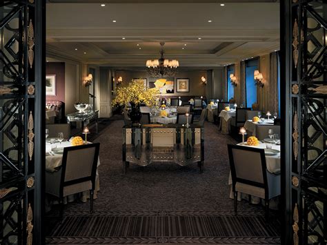 The Shangri-La Hotel, Paris, a royal treatment!