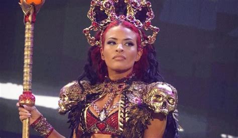 Zelina Vega Says The Queen Of The Ring Crown Could Have Been A Midcard ...