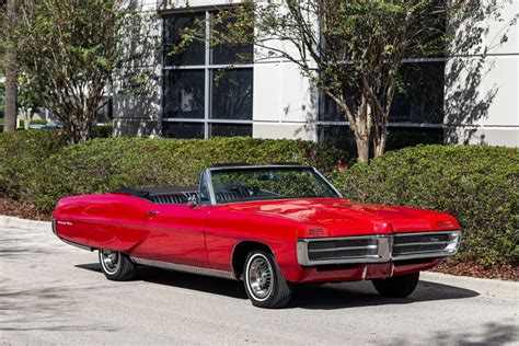 1967 Pontiac Grand Prix | Orlando Classic Cars