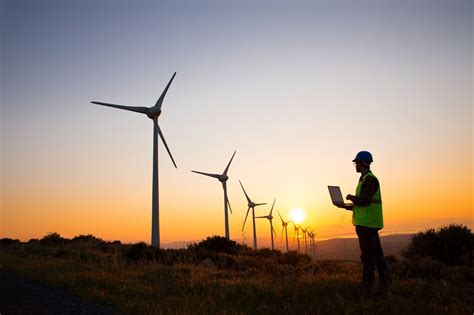 Things To Know About Becoming a Wind Turbine Technician