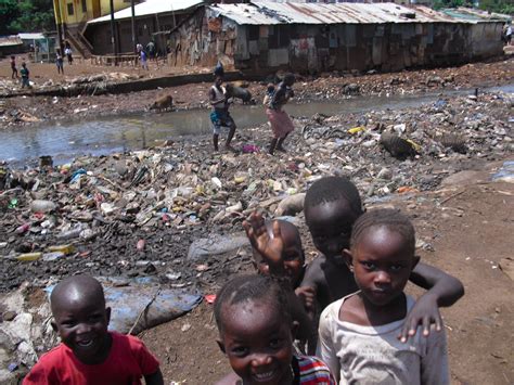 File:Kids at dump in Sierra Leone.jpg - Wikimedia Commons