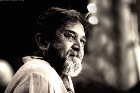 Mahesh Manjrekar Wiki, Wife, Bio, Age, Weight, Caste, Family, Career ...